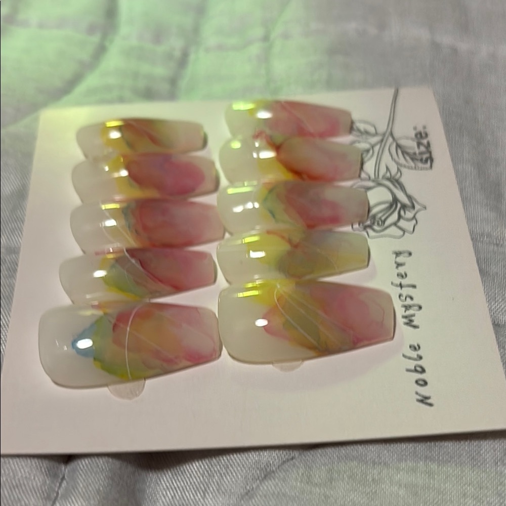 Multicolor Press-On Nails - Picture 8 of 9